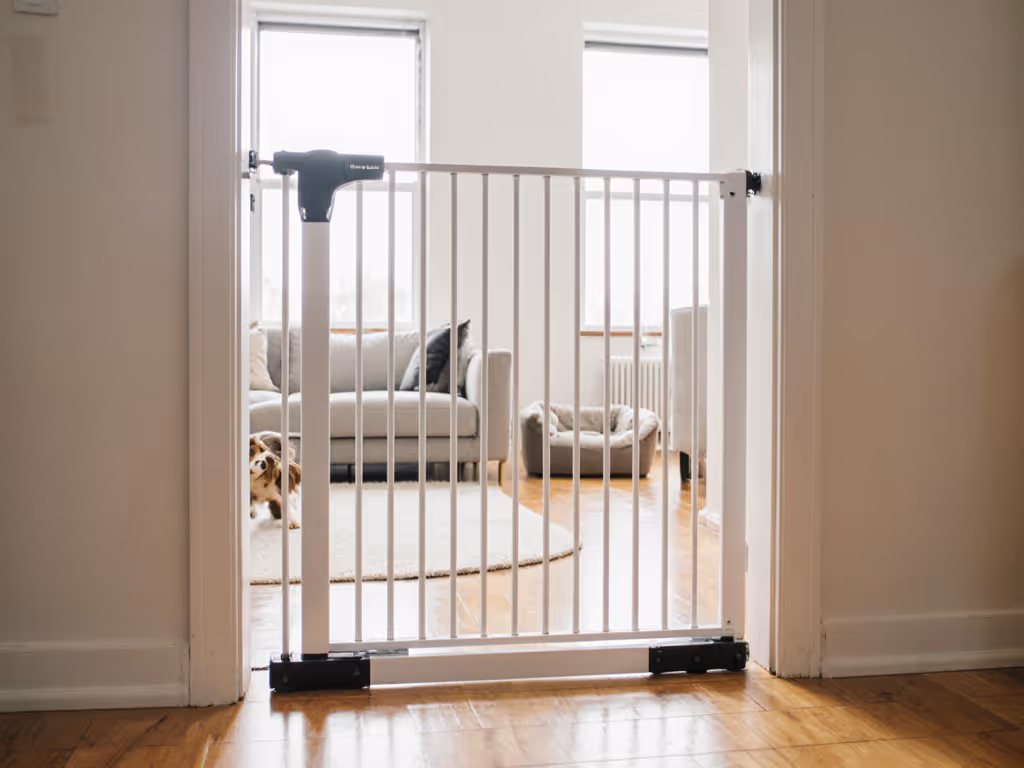 Freestanding Pet Gates: Safe Rental Use Without Holes