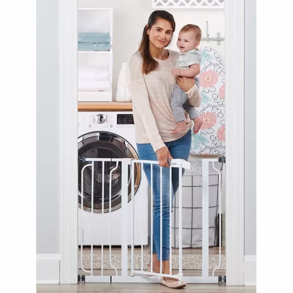 Regalo 38.5-Inch Extra Wide Baby Gate